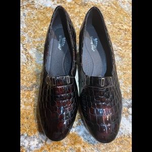 Women‘s Spring Step heels. Size 9.  New.